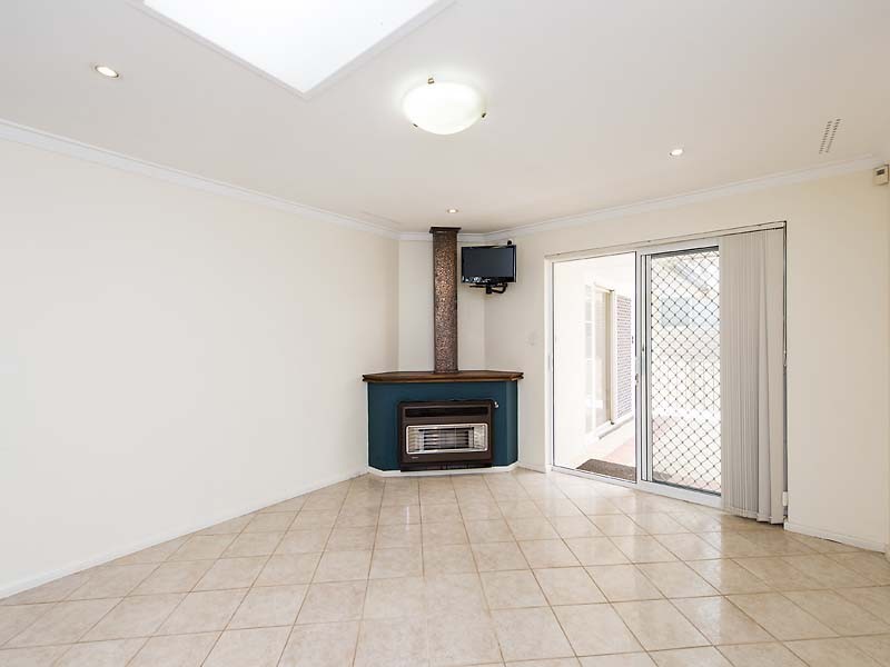 18 Wardle Road, Beaconsfield WA 6162