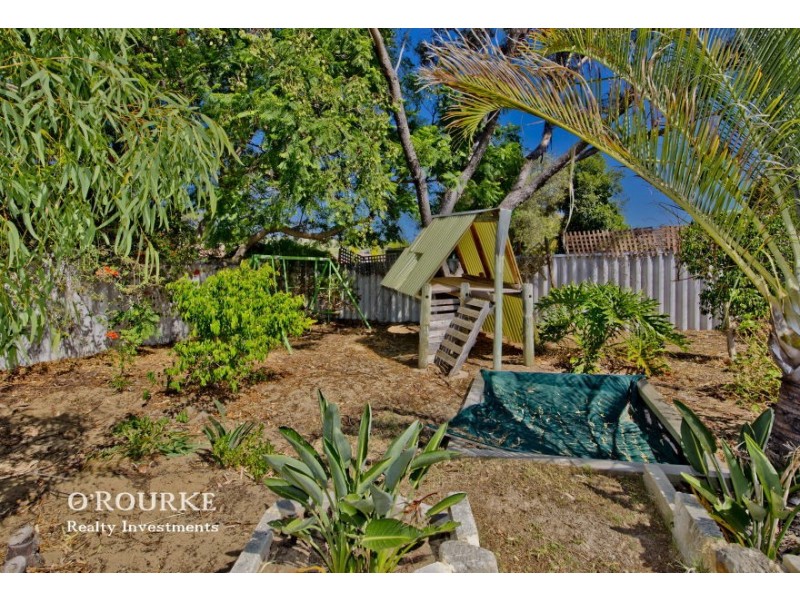 61 Adelaide Circle, Craigie WA 6025