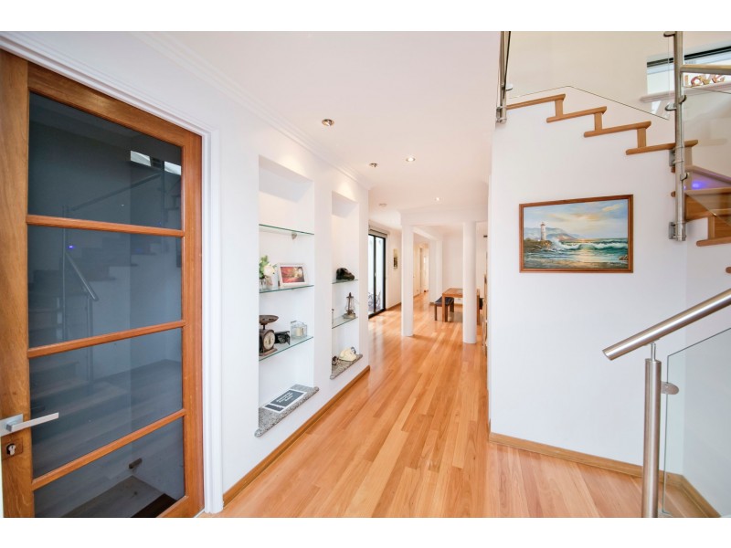 10 Abney Place, Trigg WA 6029