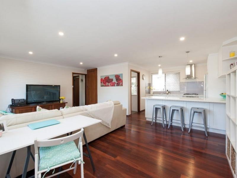 17 March Street, Gwelup WA 6018