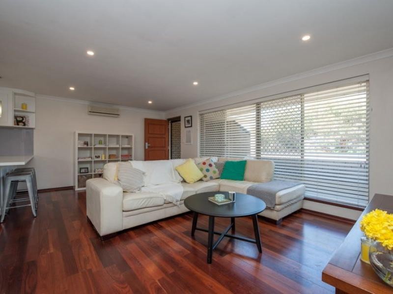 17 March Street, Gwelup WA 6018