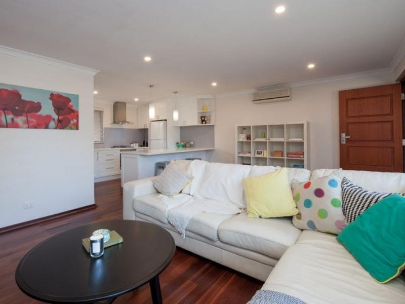 17 March Street, Gwelup WA 6018