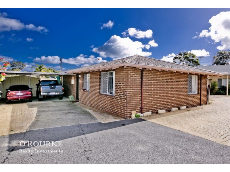 33 Blaxland Way, Padbury WA 6025