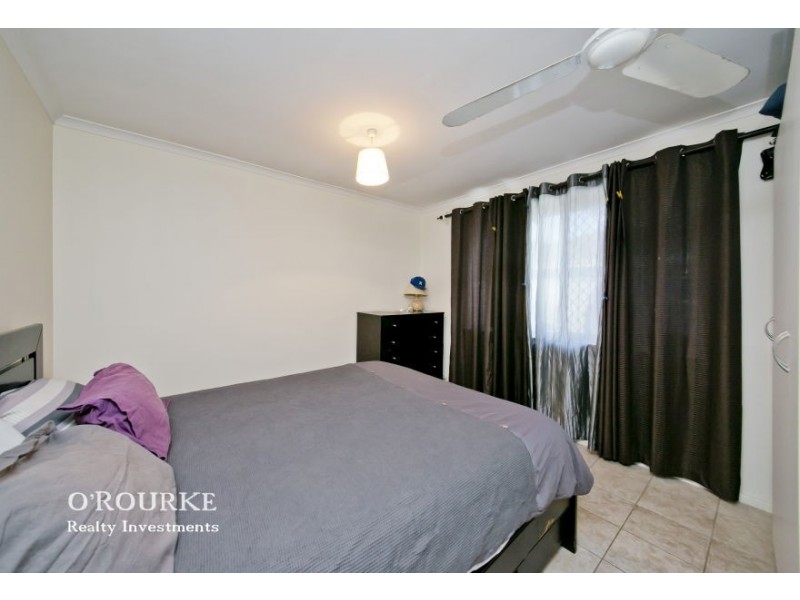 33 Blaxland Way, Padbury WA 6025