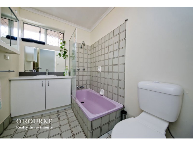 33 Blaxland Way, Padbury WA 6025