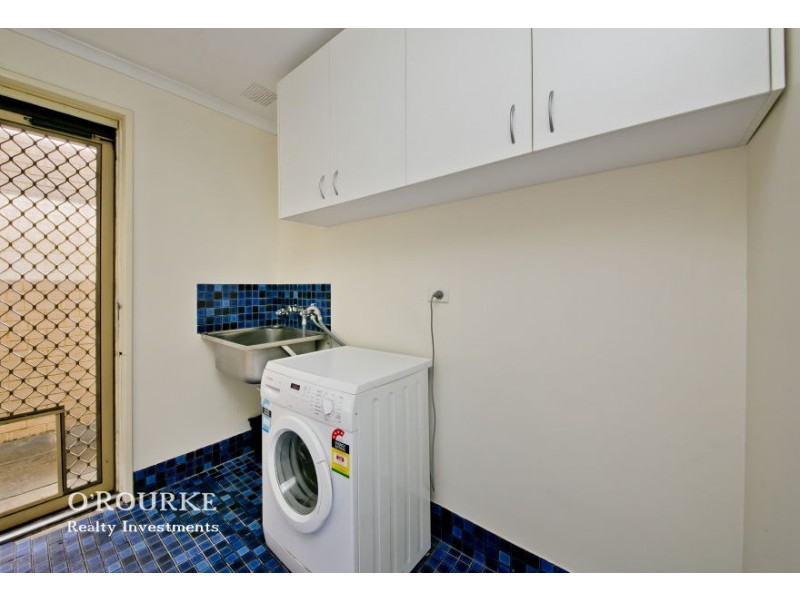 33 Blaxland Way, Padbury WA 6025