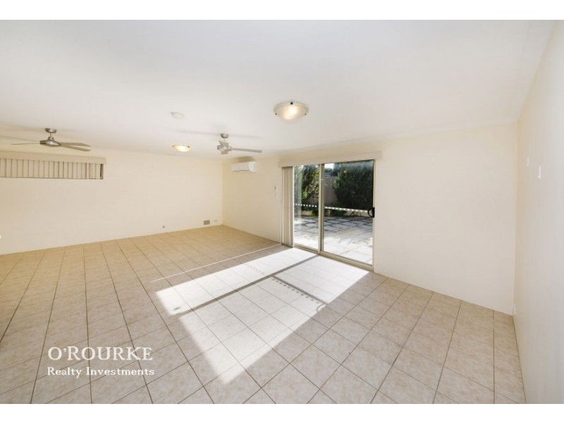 33 Blaxland Way, Padbury WA 6025