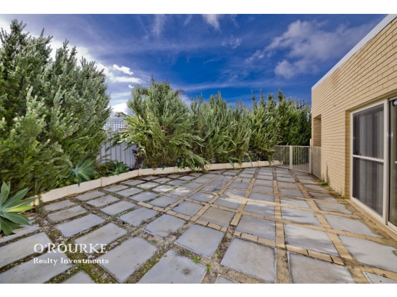 33 Blaxland Way, Padbury WA 6025