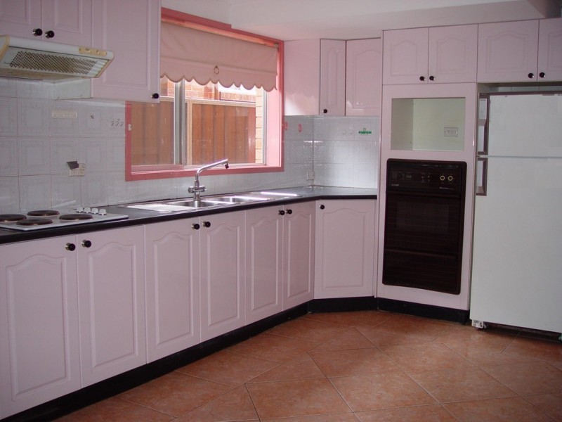 33 Endeavour Road, Georges Hall NSW 2198