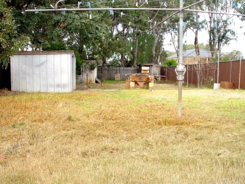 33 Endeavour Road, Georges Hall NSW 2198