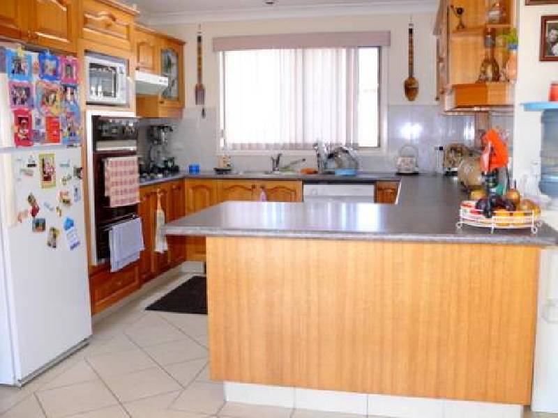 1 Jade Court, Georges Hall NSW 2198