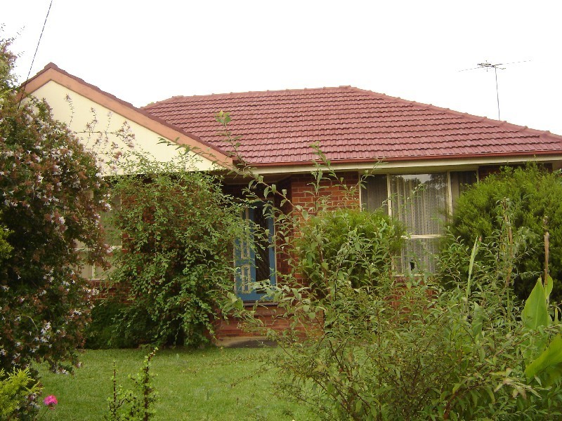 9 Moller Avenue, Birrong NSW 2143