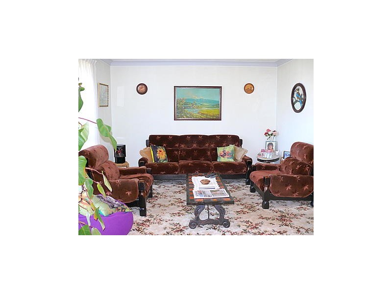 9 Horbling Avenue, Georges Hall NSW 2198