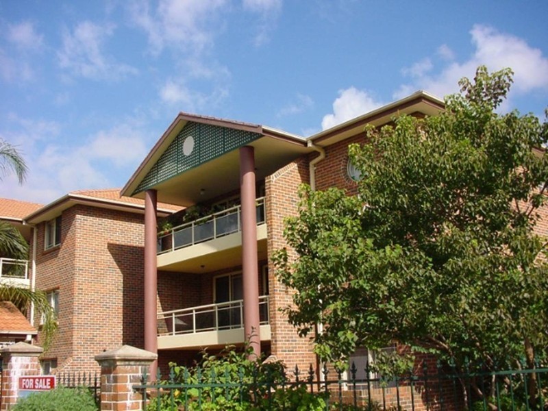 9/54 Sir Joseph Banks Street, Bankstown NSW 2200