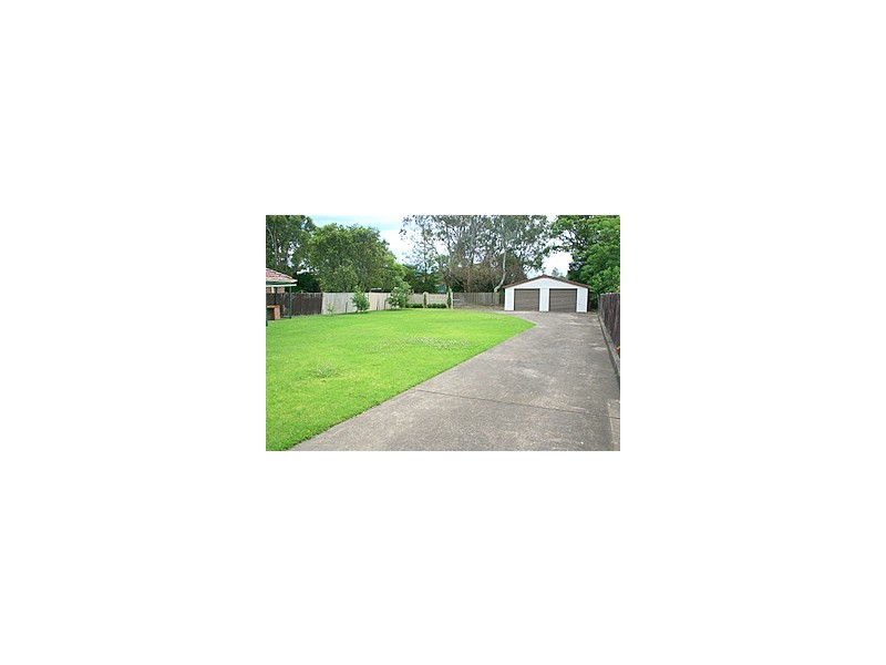 18 Rabaul Rd, Georges Hall NSW 2198