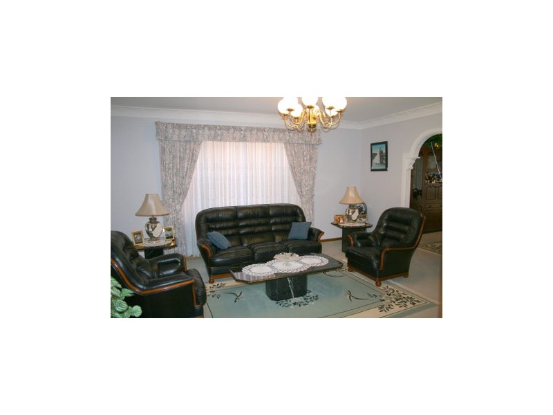 4 Hishion Place, Georges Hall NSW 2198