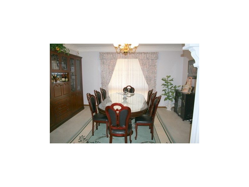4 Hishion Place, Georges Hall NSW 2198