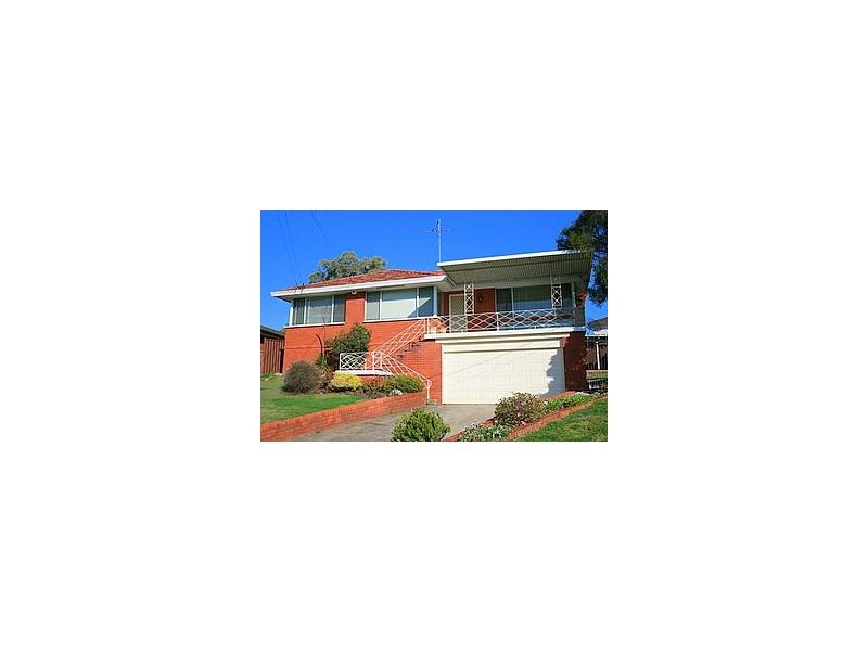 3 Dell Place, Georges Hall NSW 2198