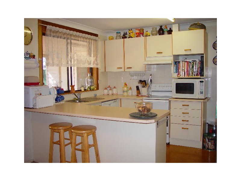 215 Henry Lawson Drive, Georges Hall NSW 2198