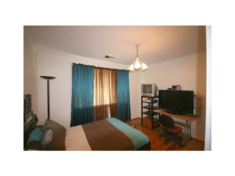 44 Lucinda Ave, Bass Hill NSW 2197