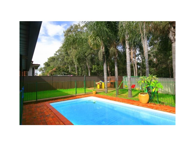 44 Lucinda Ave, Bass Hill NSW 2197