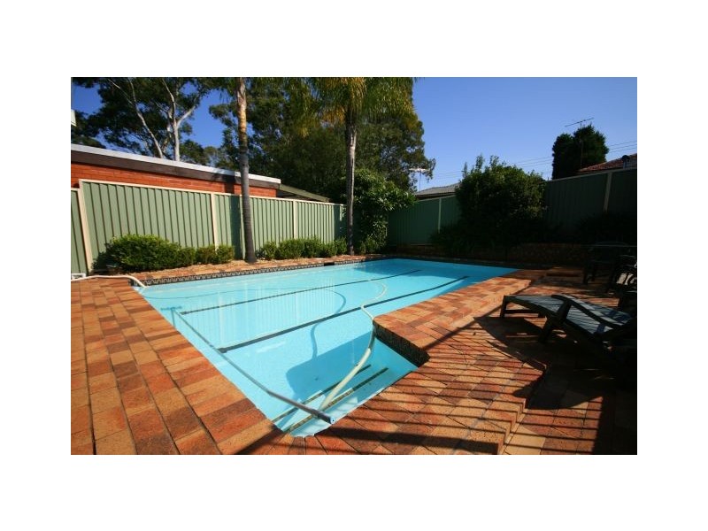 3 Lincoln Road, Georges Hall NSW 2198