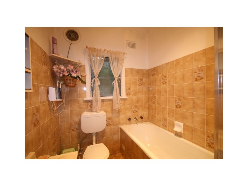 6 Warwick Street, Punchbowl NSW 2196