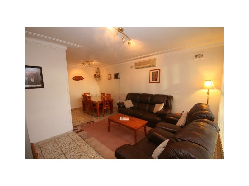 7 Leighdon Street, Bass Hill NSW 2197