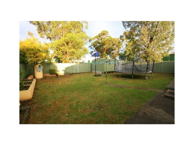 7 Leighdon Street, Bass Hill NSW 2197