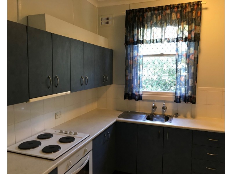 54 Lawrence Street, Peakhurst NSW 2210