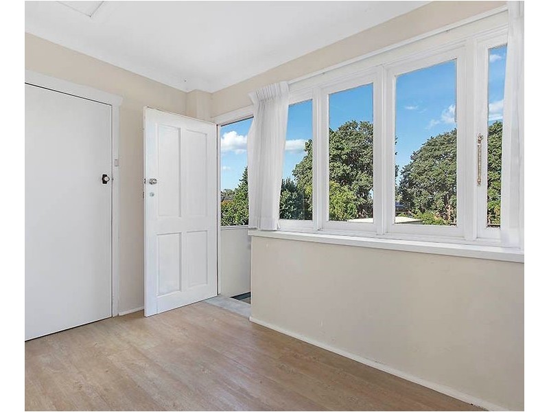 8 Rosemont Avenue, Mortdale NSW 2223