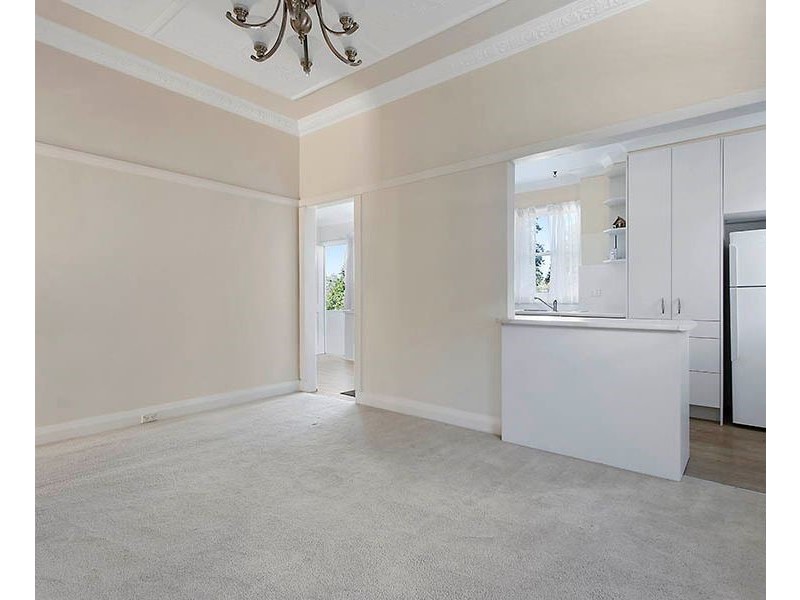 8 Rosemont Avenue, Mortdale NSW 2223