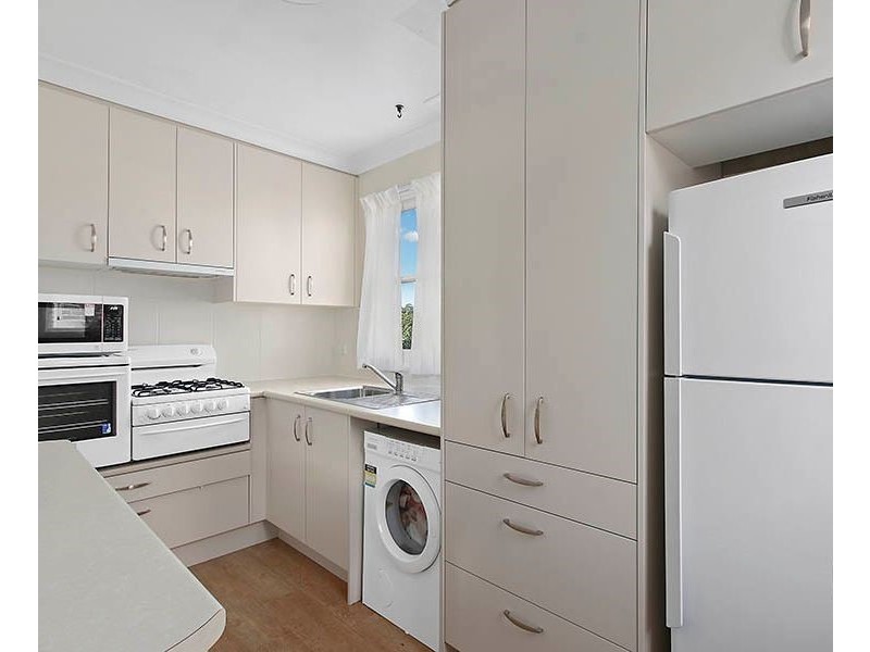 8 Rosemont Avenue, Mortdale NSW 2223