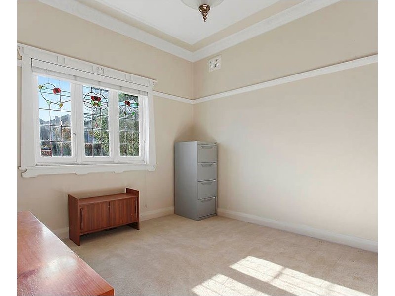 8 Rosemont Avenue, Mortdale NSW 2223