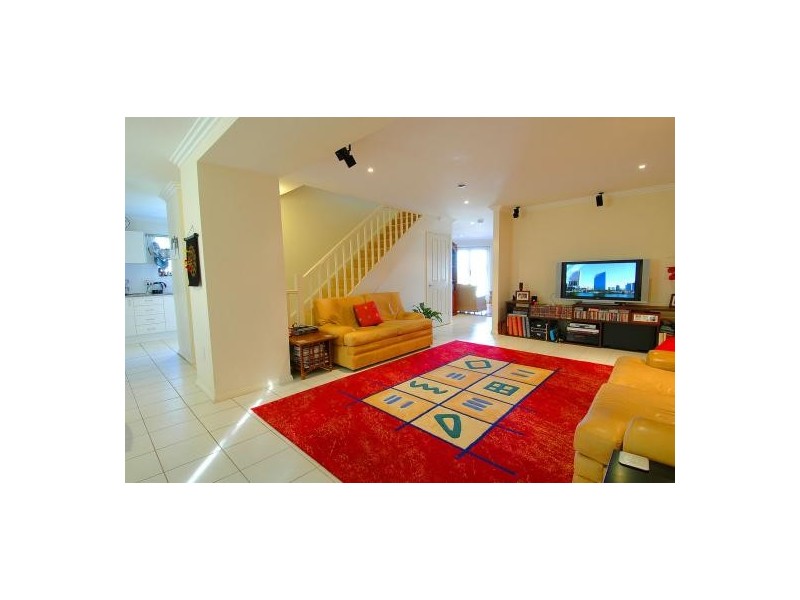 37 Hunterford Crescent, Oatlands NSW 2117