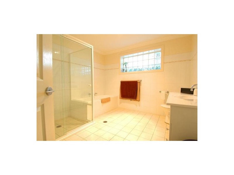 37 Hunterford Crescent, Oatlands NSW 2117