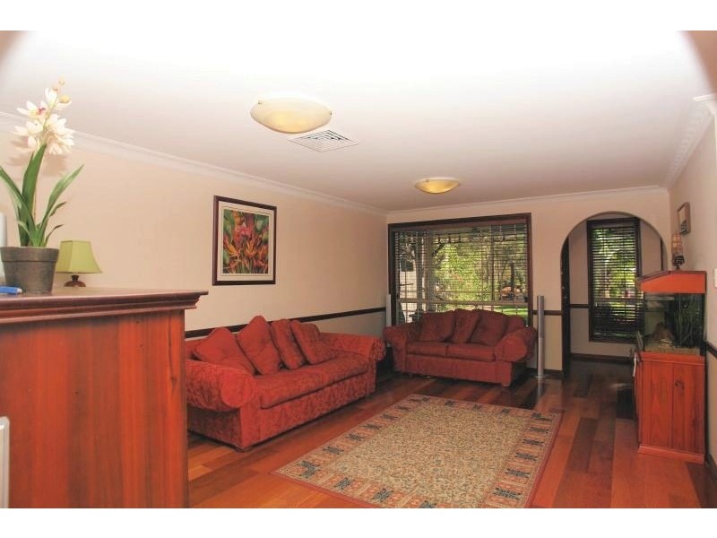 17B Larnook Close, Oatlands NSW 2117