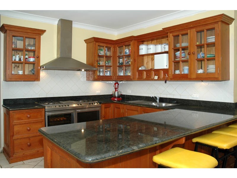 9 Old Glenhaven Rd, Glenhaven NSW 2156