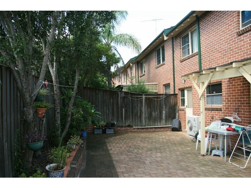 8/96a Baker Street, Carlingford NSW 2118