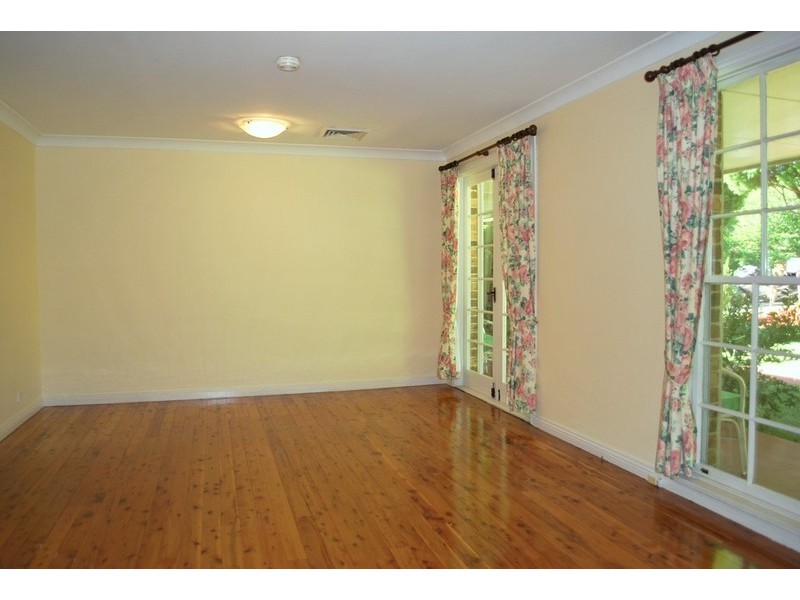 15 Paragon Drive, North Rocks NSW 2151