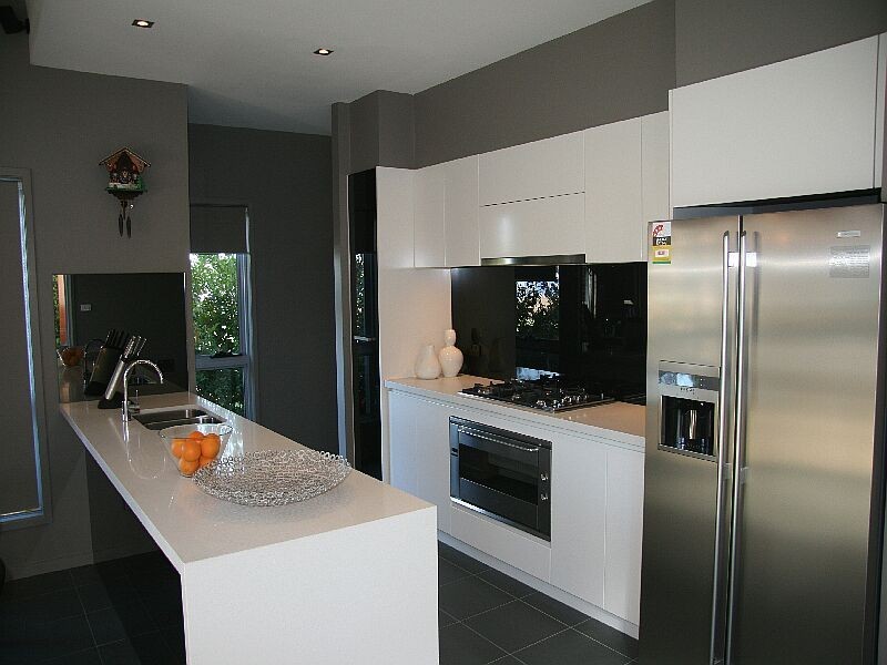 8 Seamist Avenue, Ermington NSW 2115