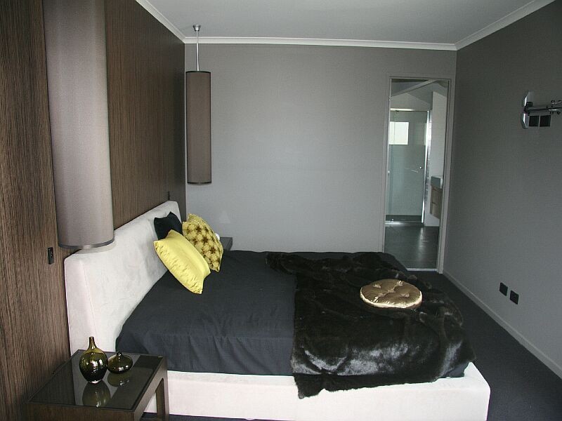 8 Seamist Avenue, Ermington NSW 2115