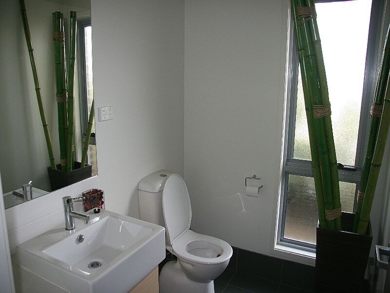 8 Seamist Avenue, Ermington NSW 2115