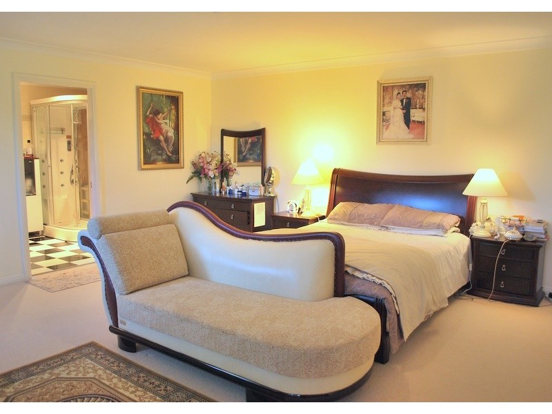 18 Dryden Ave, Carlingford NSW 2118