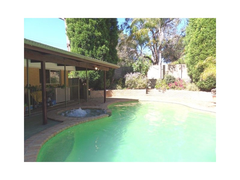 1a Norwood Ave, Beecroft NSW 2119