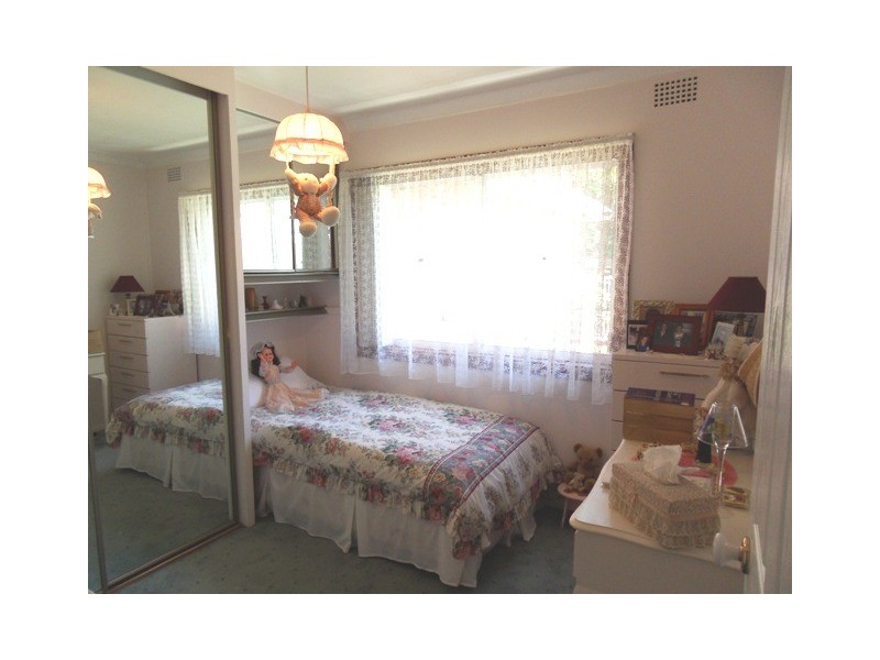 13 Kerrie Rd, Oatlands NSW 2117