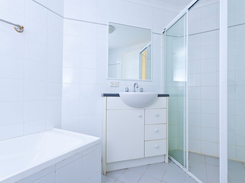 100/94 Culloden Rd, Marsfield NSW 2122