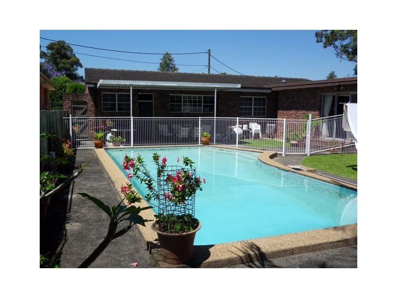 13 Kerrie Rd, Oatlands NSW 2117