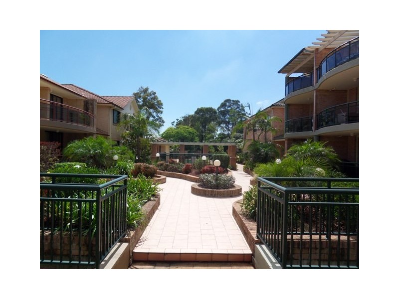 17/1 Cheriton Ave, Castle Hill NSW 2154