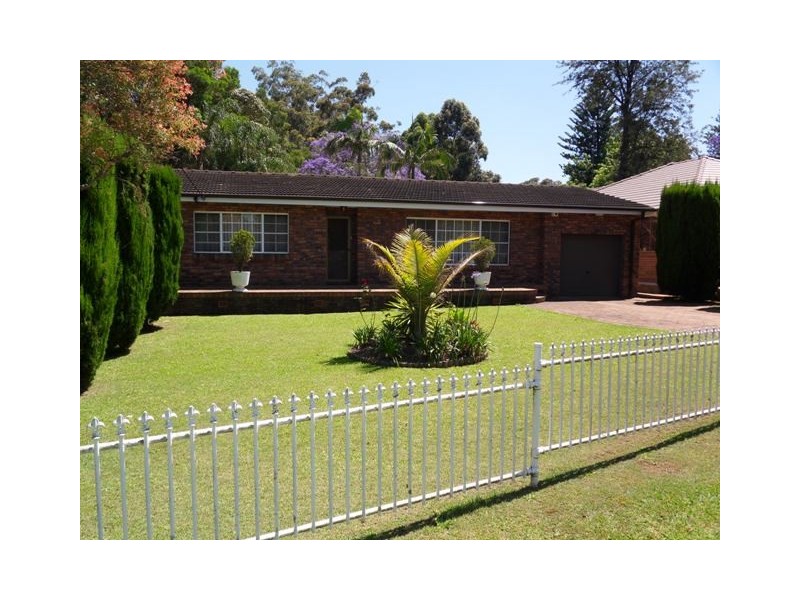13 Kerrie Rd, Oatlands NSW 2117